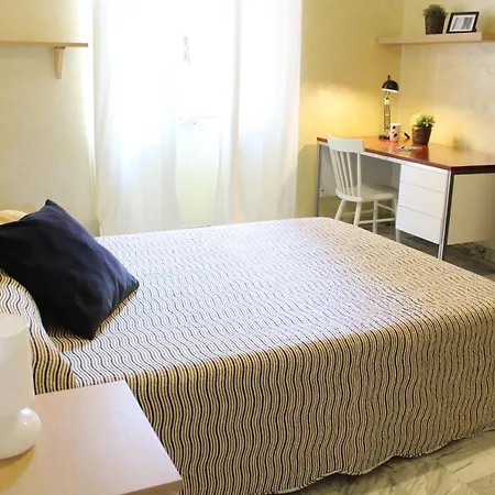 דירה Re Di Roma/cozy Flat For Six Persons רומא